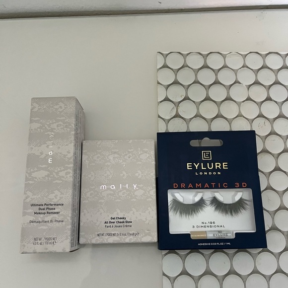 Mally Beauty Other - Mally Beauty Dramatic 3D Lashes - Black